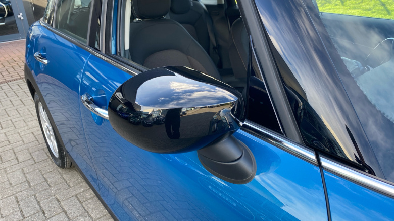 MINI Hatchback 1.5 Cooper Classic 5dr Auto Petrol Hatchback